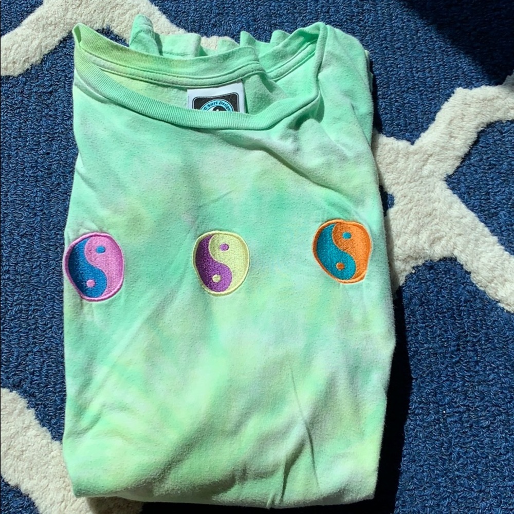 TUC Surf Design Yin and Yang Psychedelic Tee